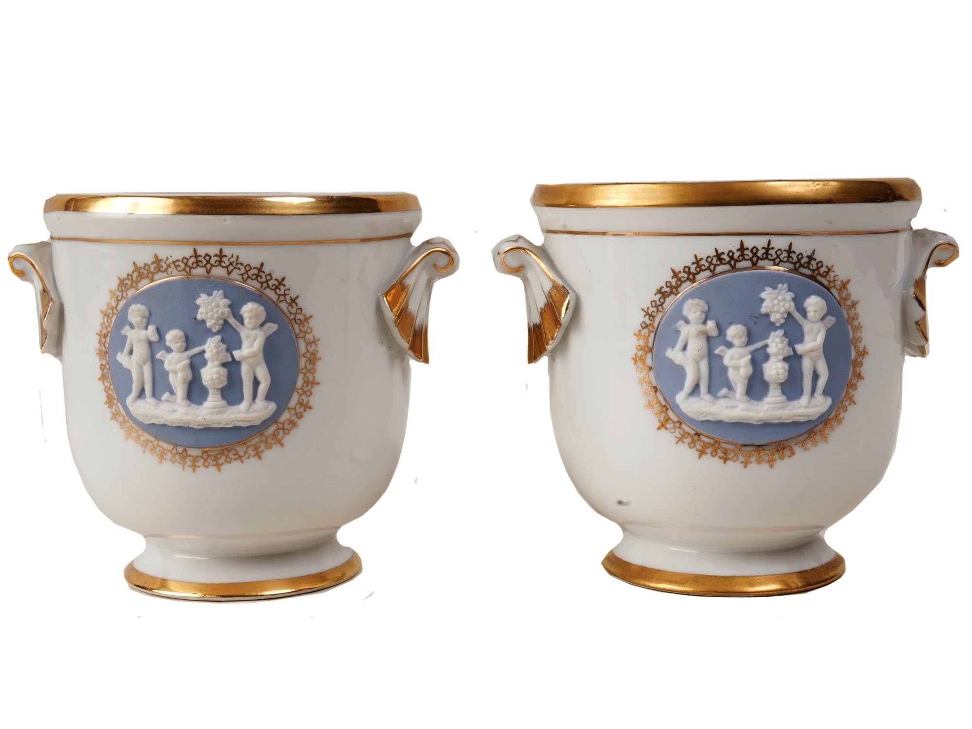 PAIR OF PORCELAIN GILT WEDGWOOD MEDALLIONS VASES PIC-1